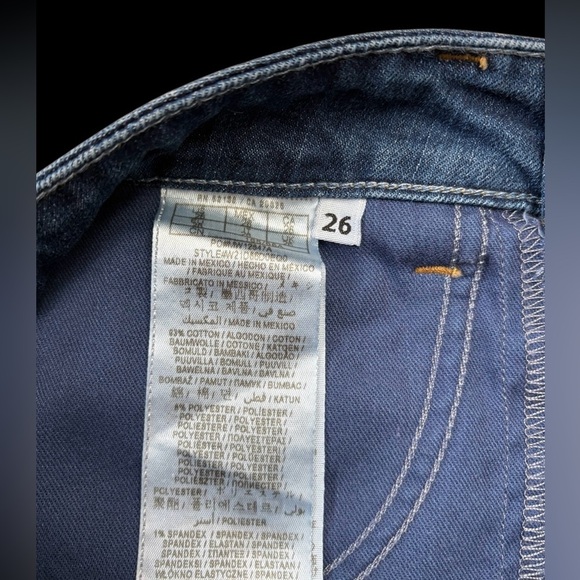 NWOT, GUESS, Frayed Edges Denim Skirt, Size 26, Blue - Picture 6 of 10